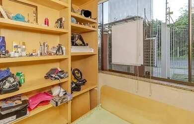 Imagem: O apartamento possui 1 Dormitório, 1 Banheiro, 42m² de Área