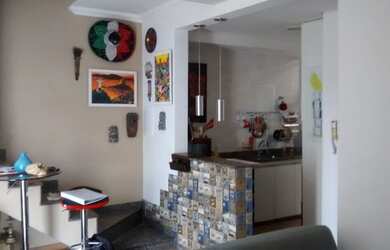 Imagem: A casa possui 3 Dormitórios, 2 Banheiros, 3 Vagas na garagem