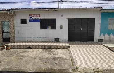 Imagem: A casa possui 2 Dormitórios, 2 Banheiros, 1 Vaga na garagem