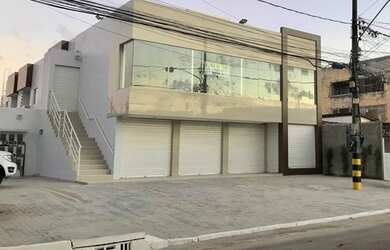 Imagem: O depósito possui 5 Vagas na garagem e 20m² de Área e está