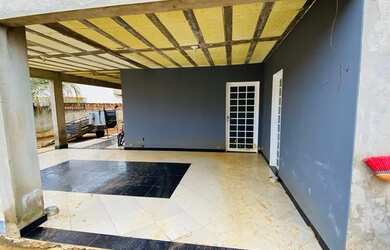 Imagem: A casa em condomínio possui 4 Dormitórios, 4 Banheiros, 4