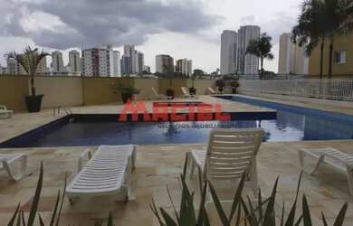 Imagem: O apartamento possui 2 Dormitórios, 1 Banheiro, 2 Vagas na