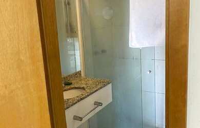 Imagem: O apartamento possui 1 Dormitório, 1 Banheiro, 1 Vaga na garagem