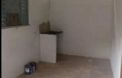 Imagem: A casa possui 2 Dormitórios, 1 Banheiro e 70m² de Área e