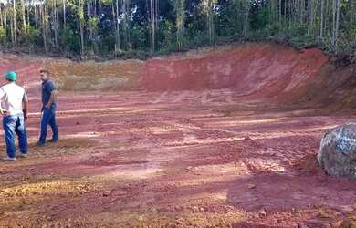 Imagem: O terreno possui 4.500m² de Área e está localizado em Biritiba