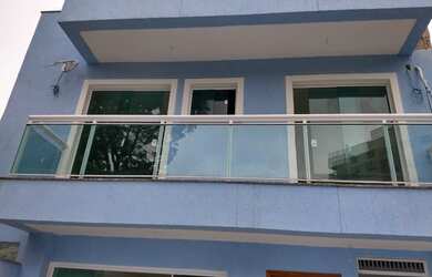 Imagem: A casa em condomínio possui 3 Dormitórios, 2 Banheiros, 4