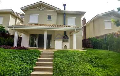 Imagem: A casa em condomínio possui 3 Dormitórios, 4 Banheiros, 4