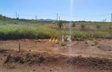 Imagem: O terreno à venda possui e está localizado em Vila Santista