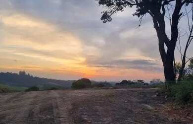 Imagem 2: Lote/Terreno para venda com 700 metros quadrados em Jardim Imperial - Atibaia - SP
