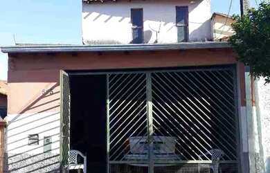 Imagem: A casa possui 3 Dormitórios, 3 Banheiros, 2 Vagas na garagem