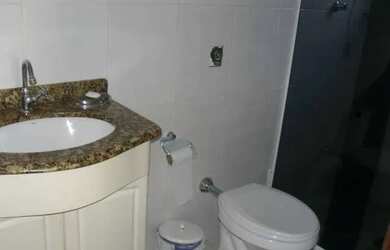 Imagem 4: Sobrado a venda em Peruibe com piscina, 5 dormitórios sendo 2 suites...