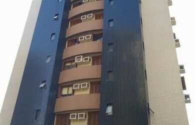 Imagem: O apartamento possui 2 Dormitórios, 1 Banheiro, 2 Vagas na