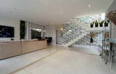 Imagem: A casa em condomínio possui 3 Dormitórios, 5 Banheiros, 4