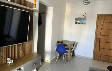 Imagem: O apartamento possui 1 Dormitório, 1 Banheiro, 1 Vaga na garagem