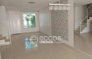 Imagem: A casa em condomínio possui 3 Dormitórios, 4 Banheiros, 2