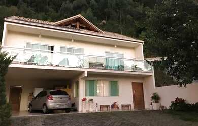 Imagem: A casa em condomínio possui 3 Dormitórios, 5 Banheiros, 4