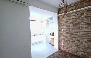 Imagem: O apartamento possui 1 Dormitório, 1 Banheiro, 45m² de Área