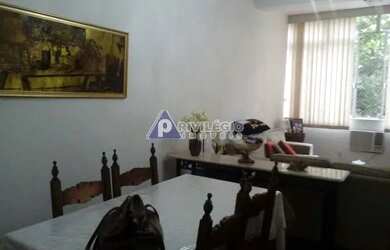 Imagem: O apartamento possui 3 Dormitórios, 2 Banheiros, 1 Vaga na