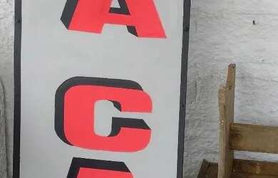 Imagem: O depósito possui 5 Vagas na garagem, 1.000m² de Área e