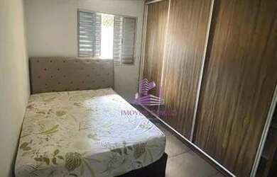 Imagem: A casa possui 2 Dormitórios, 1 Banheiro, 1 Vaga na garagem