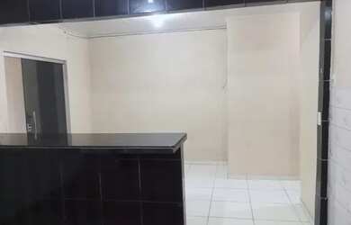 Imagem: A casa possui 2 Dormitórios, 1 Banheiro e está localizado