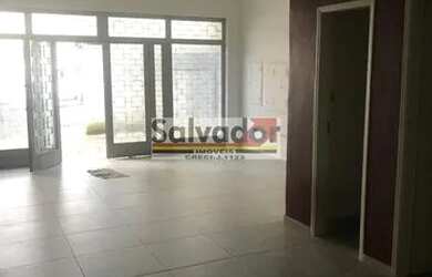 Imagem: O depósito possui 5 Vagas na garagem, 500m² de Área e está