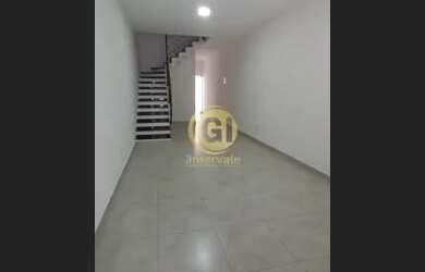 Imagem: A casa possui 2 Dormitórios, 2 Banheiros, 1 Vaga na garagem