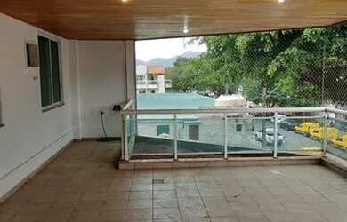 Imagem: O apartamento possui 2 Dormitórios, 2 Banheiros, 2 Vagas na