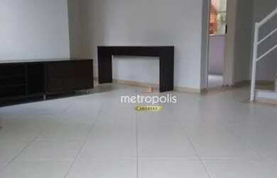 Imagem: A casa possui 3 Dormitórios, 3 Banheiros, 4 Vagas na garagem