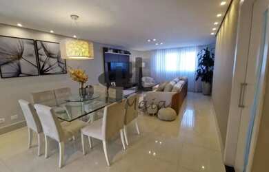 Imagem: A casa possui 2 Dormitórios, 1 Banheiro, 3 Vagas na garagem