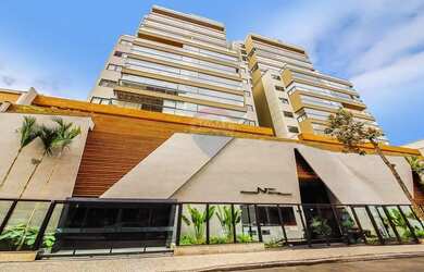 Imagem: O apartamento possui 4 Dormitórios, 5 Banheiros, 4 Vagas na