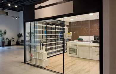 Imagem: O depósito possui 2 Vagas na garagem, 24m² de Área e está