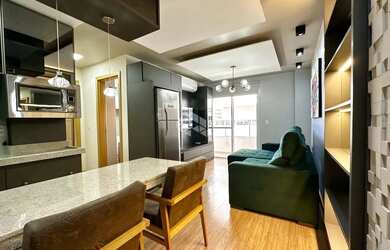 Imagem: O apartamento possui 2 Dormitórios, 1 Banheiro, 1 Vaga na garagem