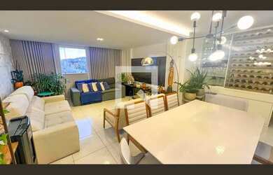 Imagem: O apartamento possui 4 Dormitórios, 2 Banheiros, 3 Vagas na