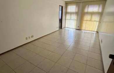 Imagem: O depósito possui 1 Vaga na garagem, 30m² de Área e está