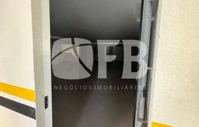 Imagem 14: Sala Comercial Térrea para locação anual - Meia Praia - Itapema/SC