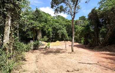 Imagem: O terreno possui 360m² de Área e está localizado em Centro