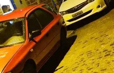 Imagem: A casa possui 2 Dormitórios, 1 Banheiro, 4 Vagas na garagem