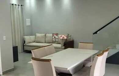 Imagem: A casa à venda possui 2 Dormitórios, 1 Banheiro, 3 Vagas na