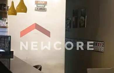 Imagem: A casa possui 2 Dormitórios, 2 Banheiros, 2 Vagas na garagem