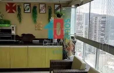 Imagem: O apartamento possui 2 Dormitórios, 2 Banheiros, 1 Vaga na