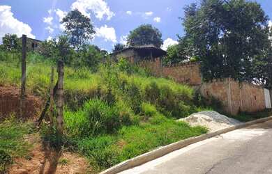 Imagem 2: Lote em Bicas 360 m2 com asfalto, escritura e registro