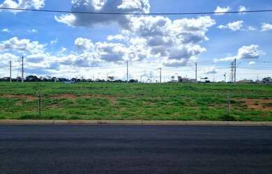 Imagem: O terreno possui 257m² de Área, Imóvel novo e está localizado
