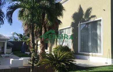 Imagem: A casa em condomínio possui 5 Dormitórios, 5 Banheiros, 5