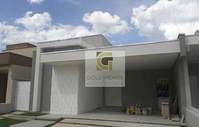 Imagem: A casa possui 3 Dormitórios, 2 Banheiros, 4 Vagas na garagem