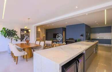 Imagem: O apartamento possui 3 Dormitórios, 4 Banheiros, 2 Vagas na