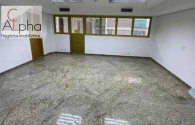 Imagem: O depósito possui 2 Vagas na garagem, 40m² de Área e está