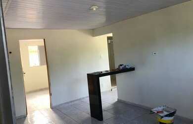 Imagem: A casa possui 2 Dormitórios, 2 Banheiros, 55m² de Área e