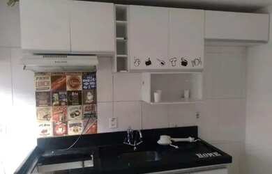 Imagem: O apartamento possui 2 Dormitórios, 1 Banheiro, 1 Vaga na garagem