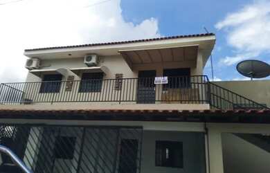 Imagem: O apartamento possui 2 Dormitórios, 2 Banheiros, 2 Vagas na